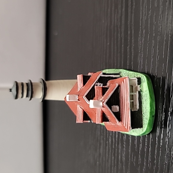 Lenox Thimble Lighthouses (set of 3) - Picture 9 of 12